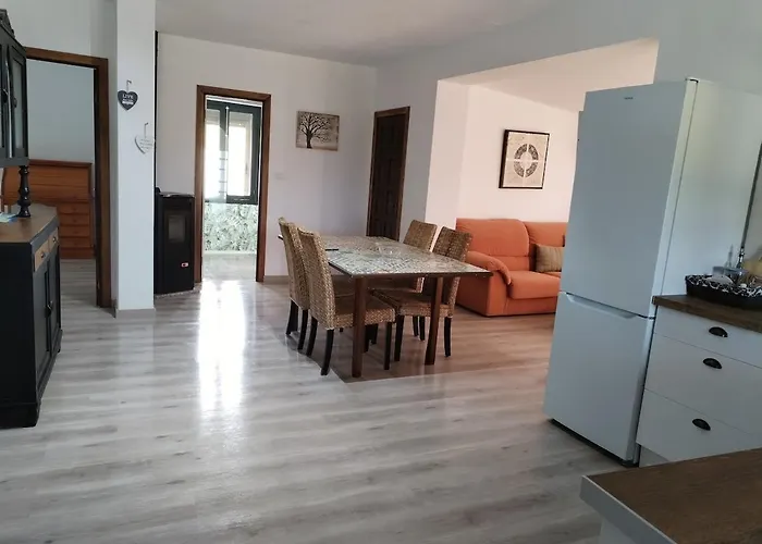 Semesterbostad Casa Quinzan Ribeira Sacra Taboada